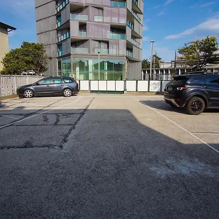 Apartman Quito Movida E *
